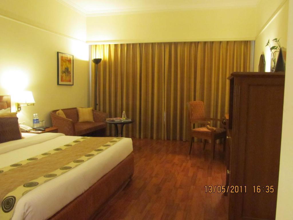Taj Deccan Hyderabad Phòng bức ảnh